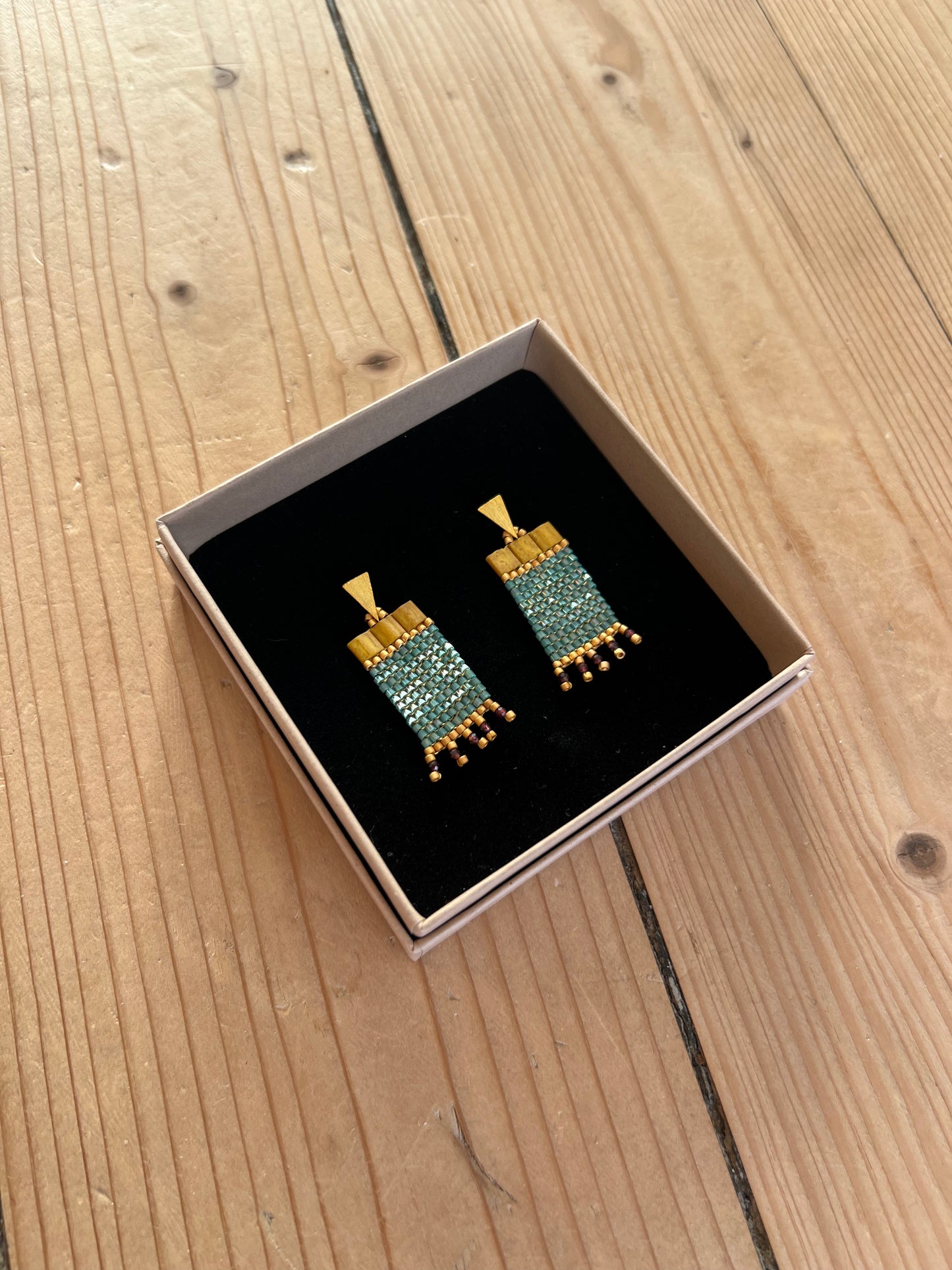 A Winter's Tale : Woven earrings